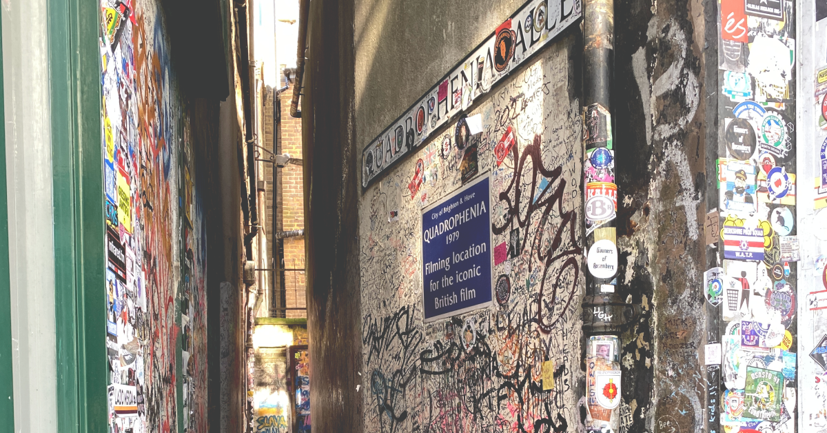 graffiti alleyway